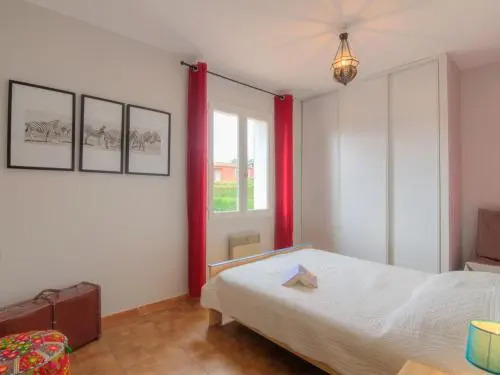 Holiday Home l'Oursinade