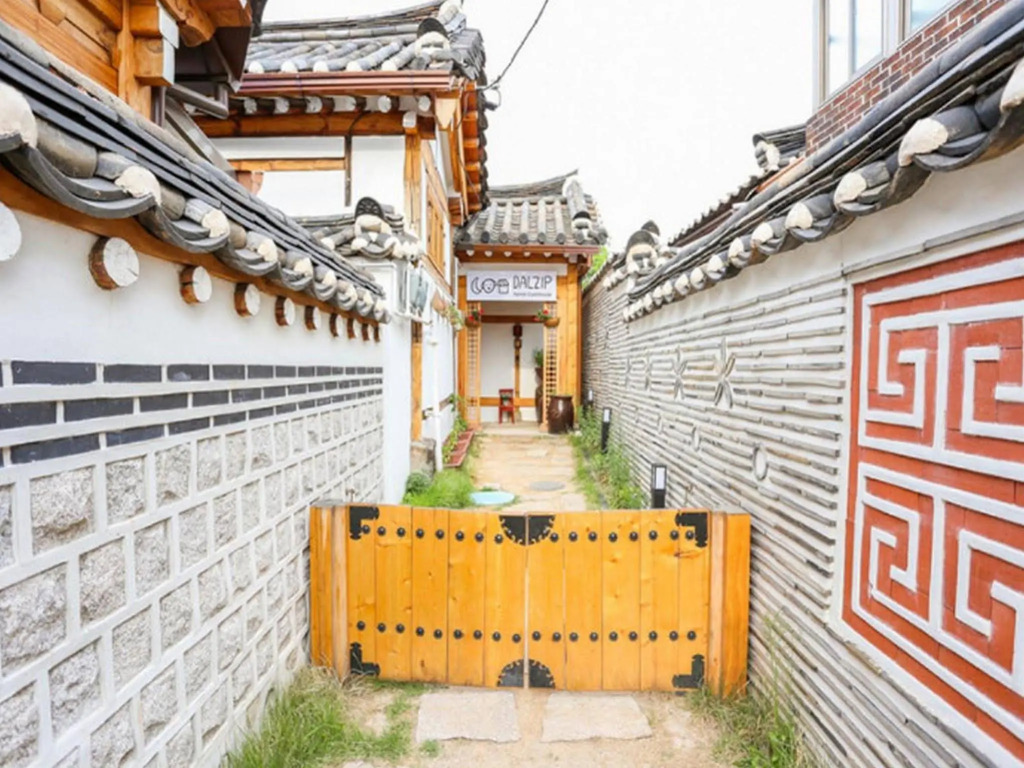 Dalzip Bukchon Hanok Guesthouse