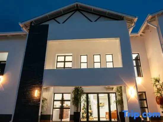 Serene Luxury Hotel