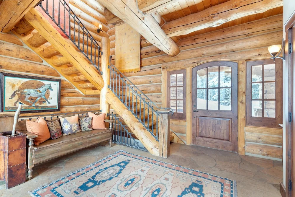 Hilltop Hideaway - Expansive Views From This Private Estate, Hot Tub, Pool Table