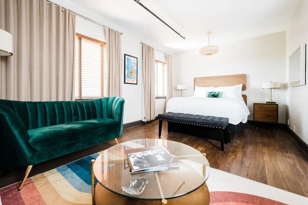 Hotel Crocodile & Crocodile Music Venue