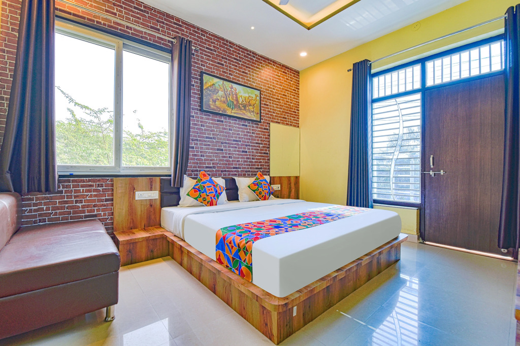 Fabhotel Lotus
