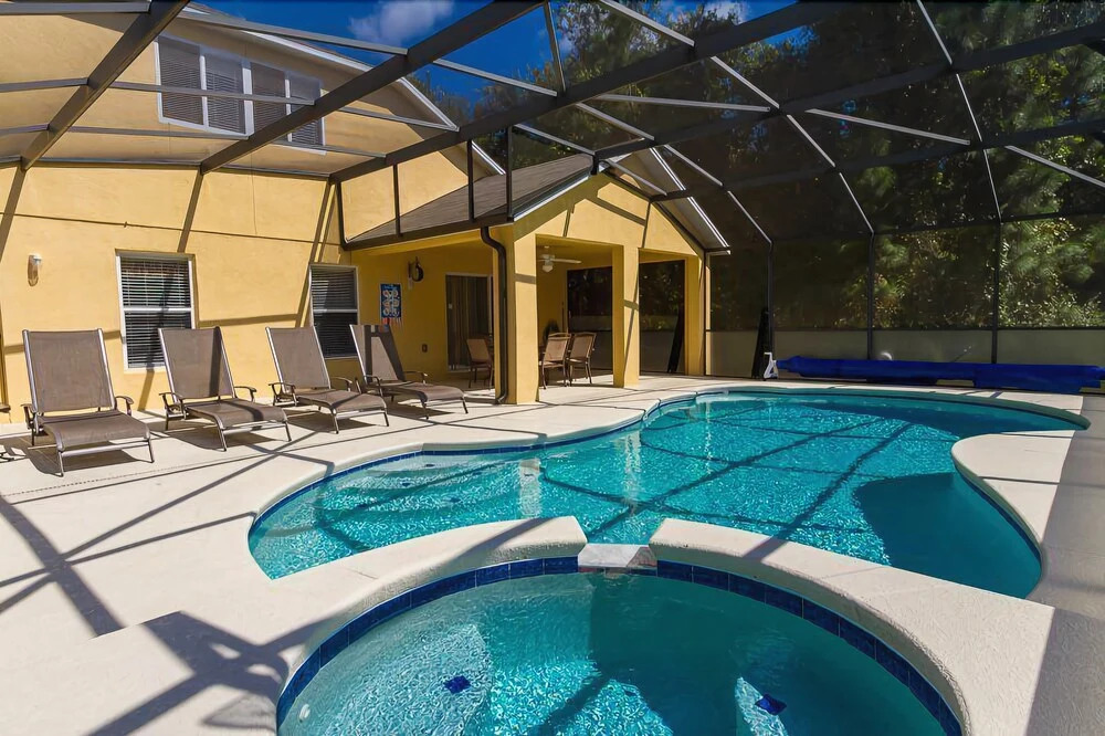 Fabulous 5 bed Villa With South Facing Pool and spa Overlooking Water and Conservation