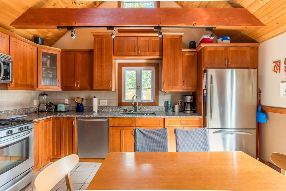 Prime City Living Townhouse 4 Bedroom Townhouse by RedAwning