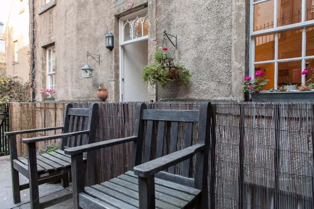 Central Cosy Home for 6 in Edinburgh