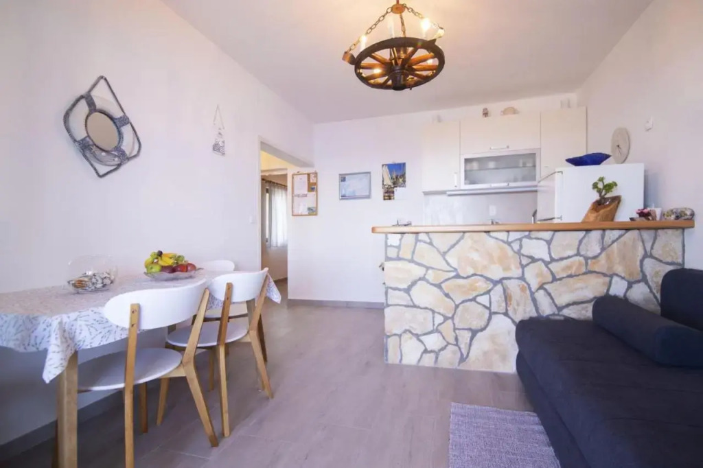 Apartments Uskok