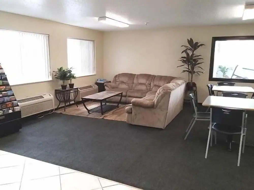 Economy Inn