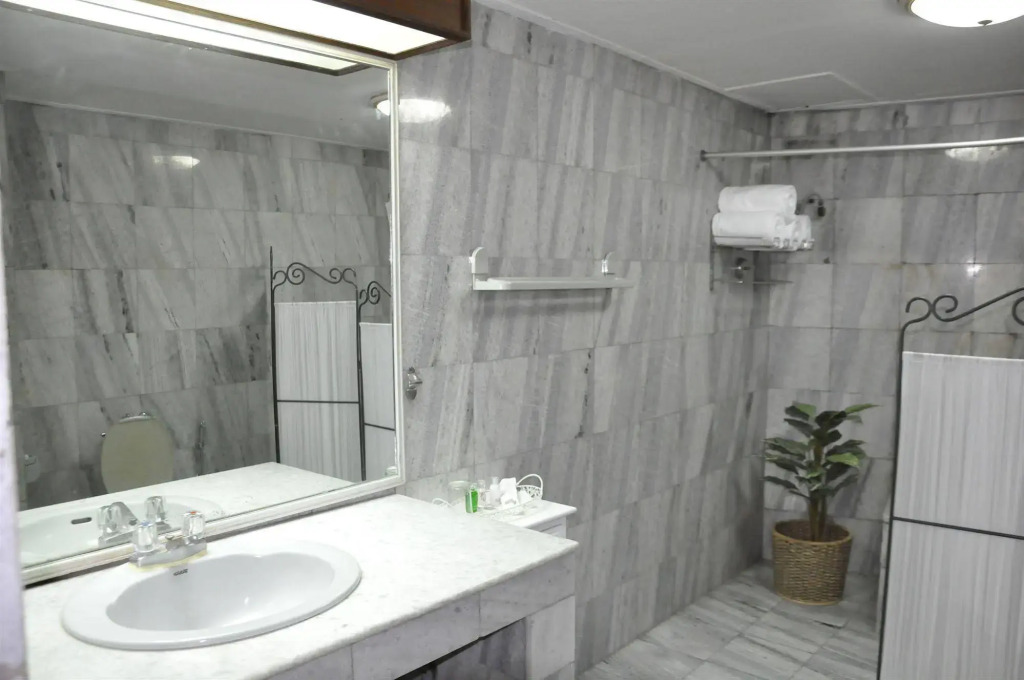 Trocadero Hotel Bangkok