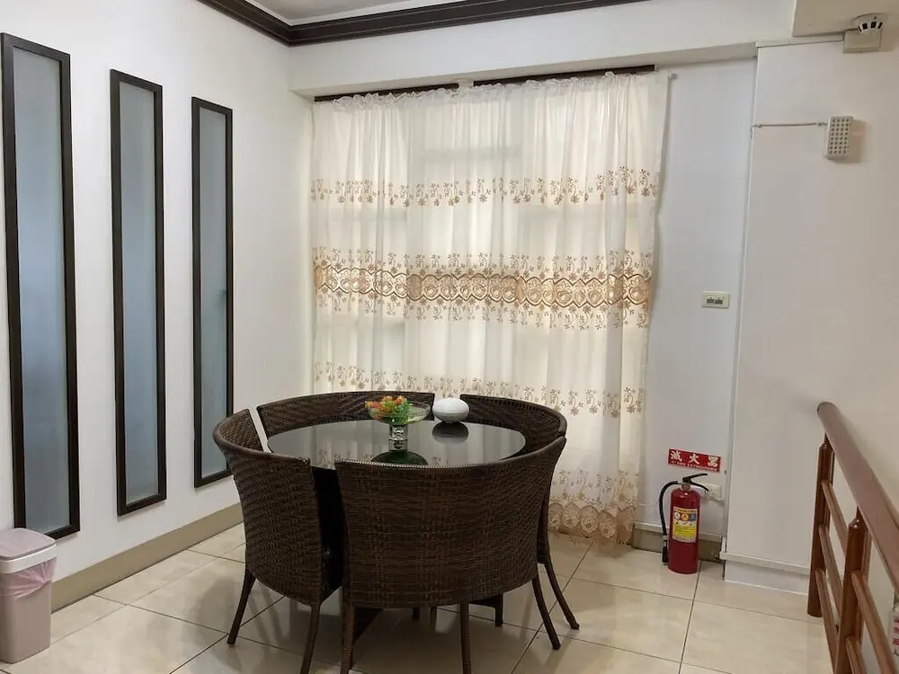 Yilian Fengqing Homestay