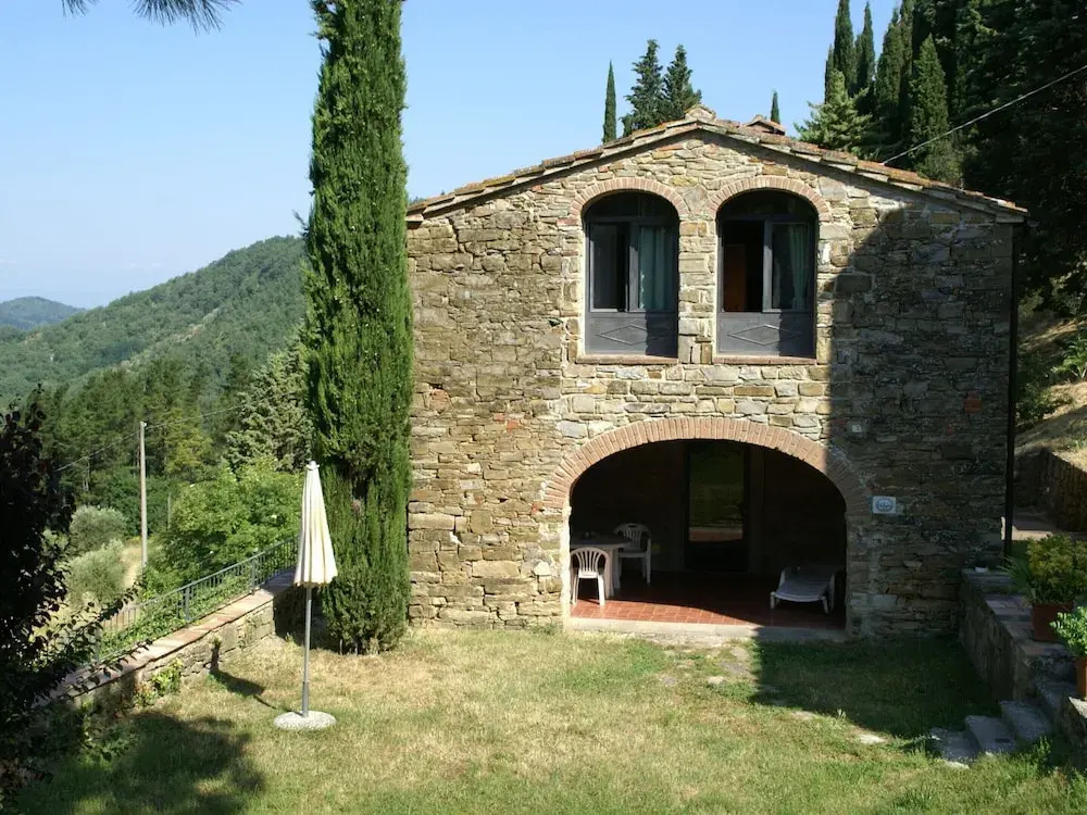 Serene farmhouse in Dicomano with swimming pool