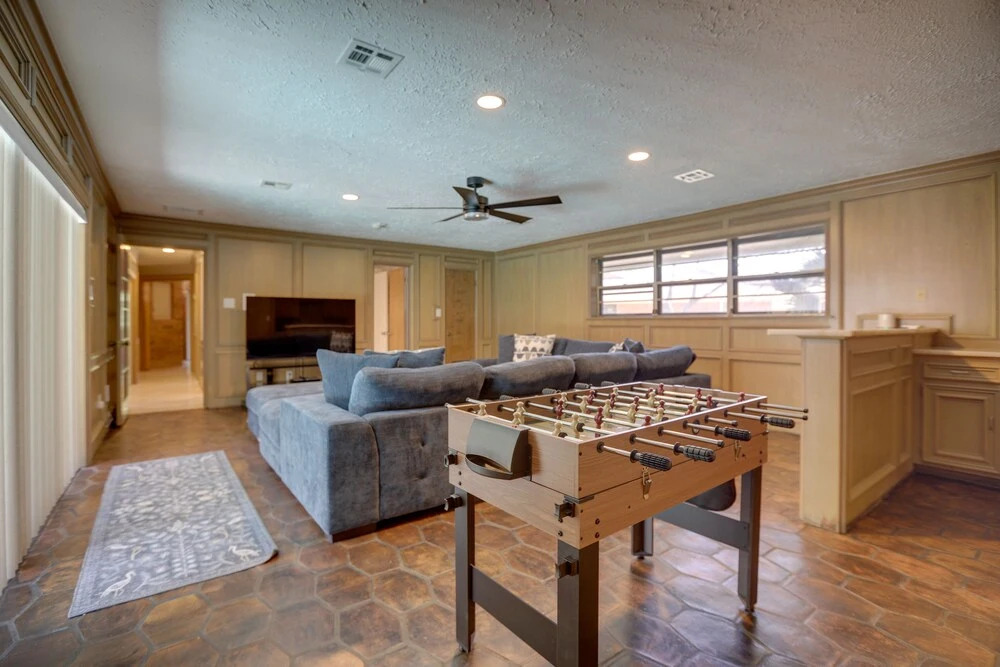 Poolside Oasis Near Medical Center & NRG Stadium!