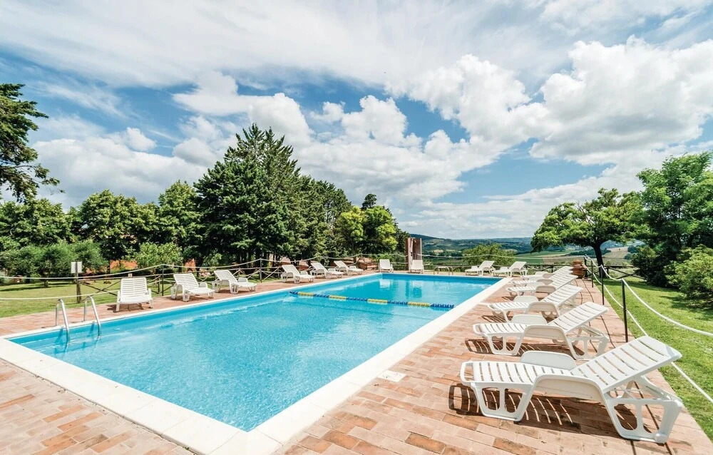 Beautiful Apartment in Castiglione D.lago PG With Wifi and Outdoor Swimming Pool