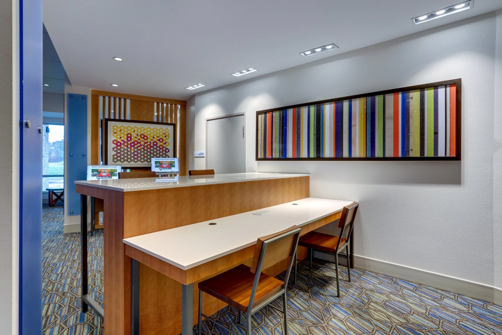 Holiday Inn Express & Suites Middletown - Goshen by IHG