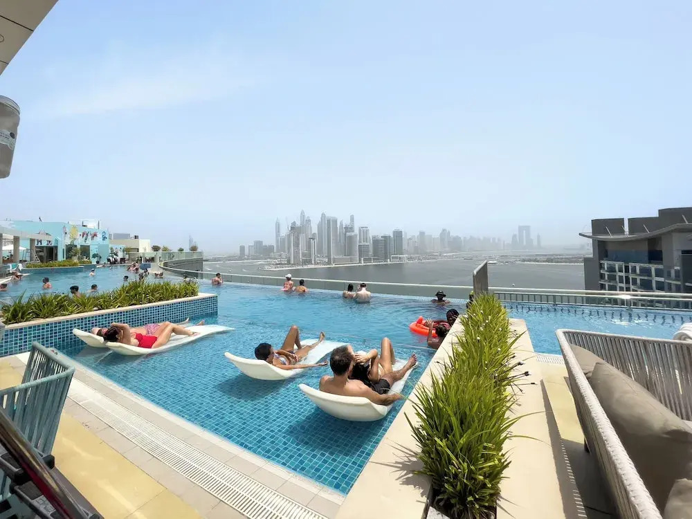 Marco Polo - New Studio | Private Beach | Infinity pool With View