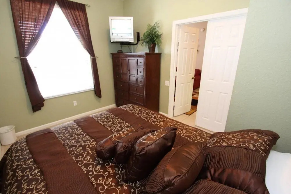 Penthouse 3 Bedroom 2 Bath Condo