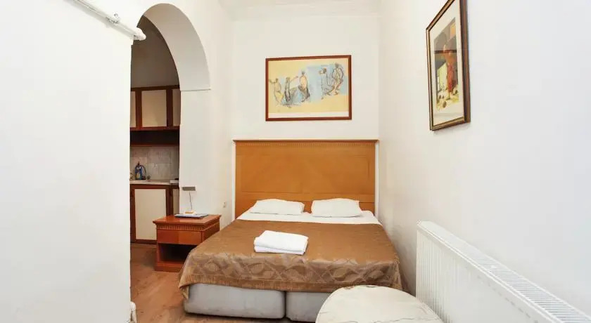 Ligos Guesthouse