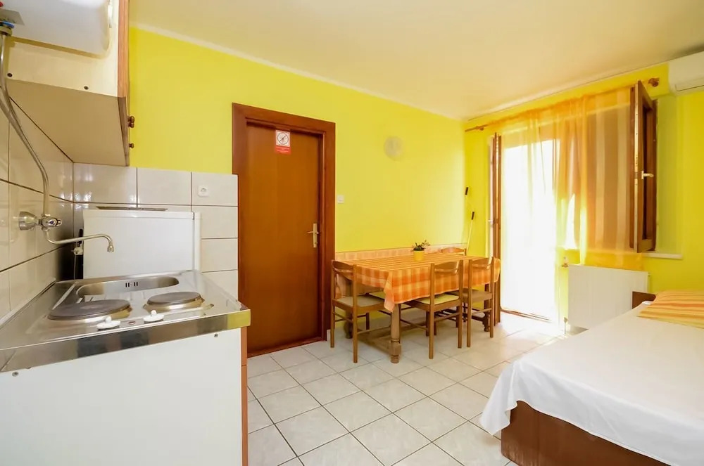 Apartments Mira
