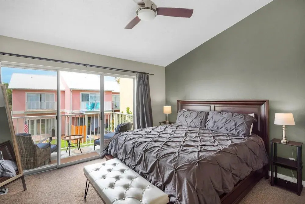 Gulf Walk 606