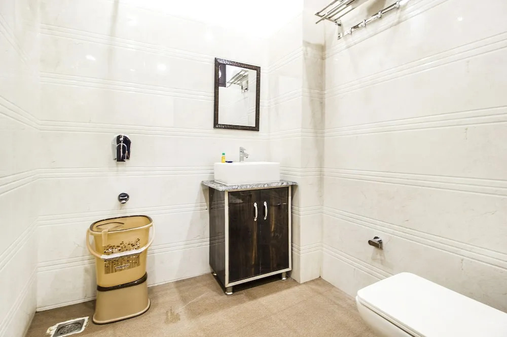 FabHotel Sant Homestay Golden Temple