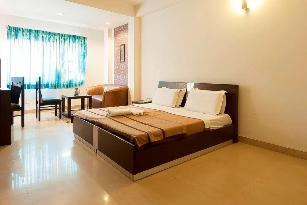 Hotel Era Residency