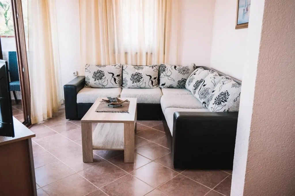 Bivalvia Apartments