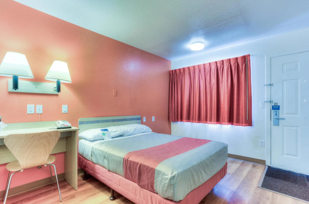 Motel 6 Portland South Lake Oswego Tigard