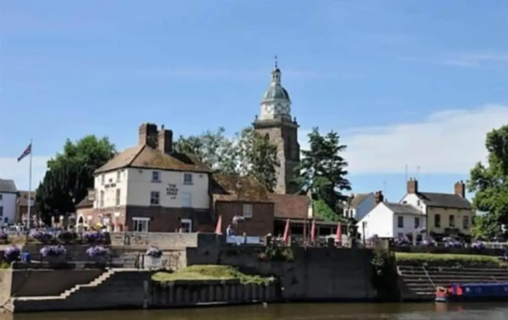 Central Upton Upon Severn 2 Bedroom Property Sleeps 6