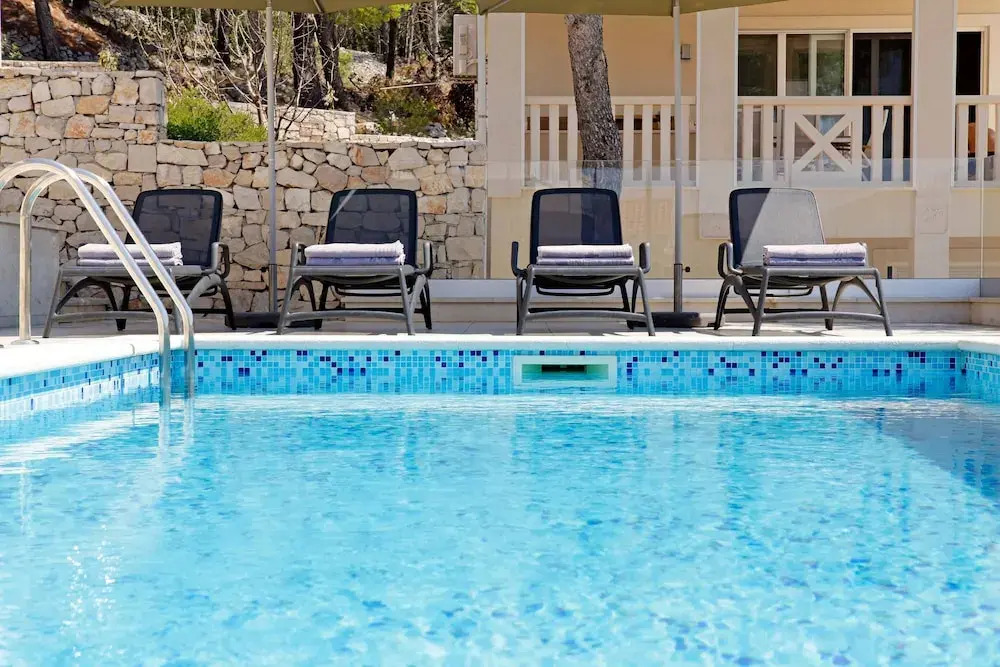 Beachfront villa Senses for 12 in Milna
