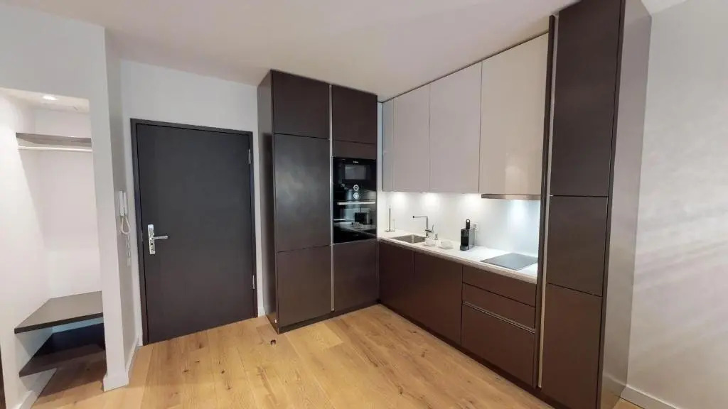 White Pearl Apartment 0.03