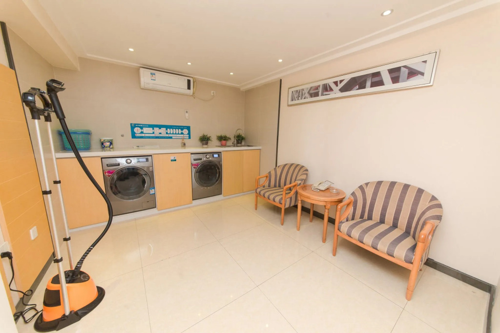 Rezen Proyal Hotel