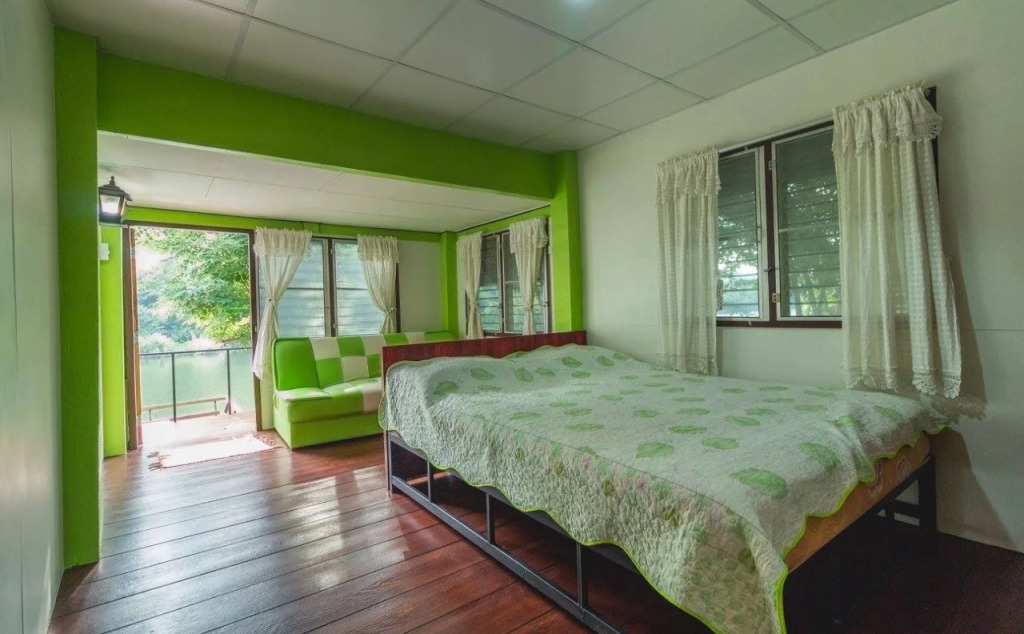 Naphatphorn Resort
