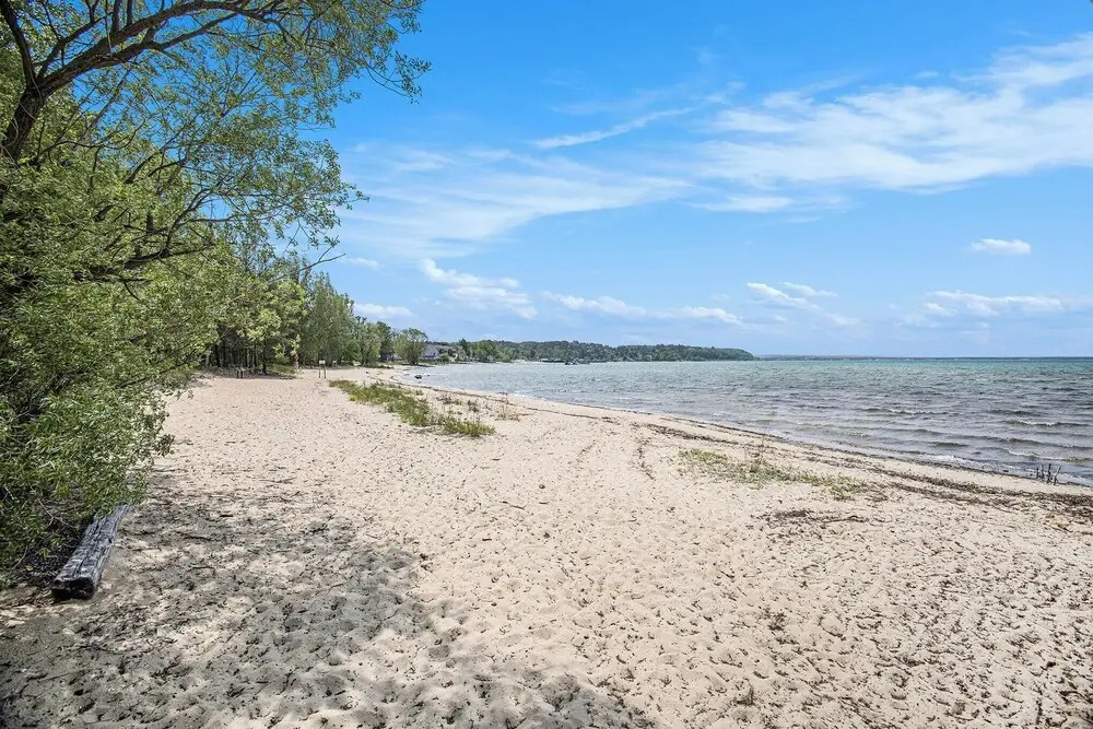 Stylish The Shores Condo Private Beach Wviews 5716