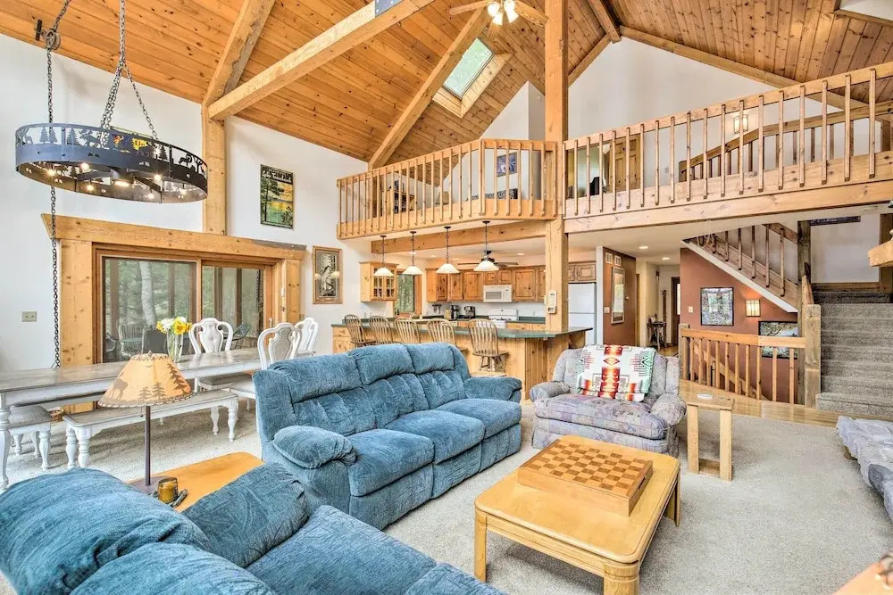 Waterfront Lake Tomahawk Cabin w/ Game Room!