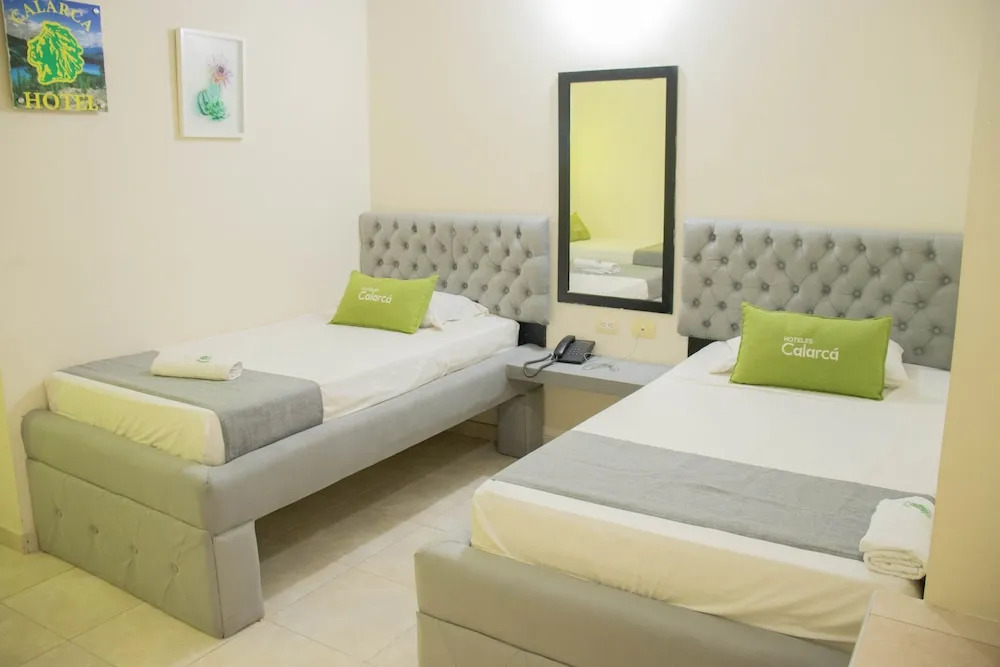 Hotel Calarca N1