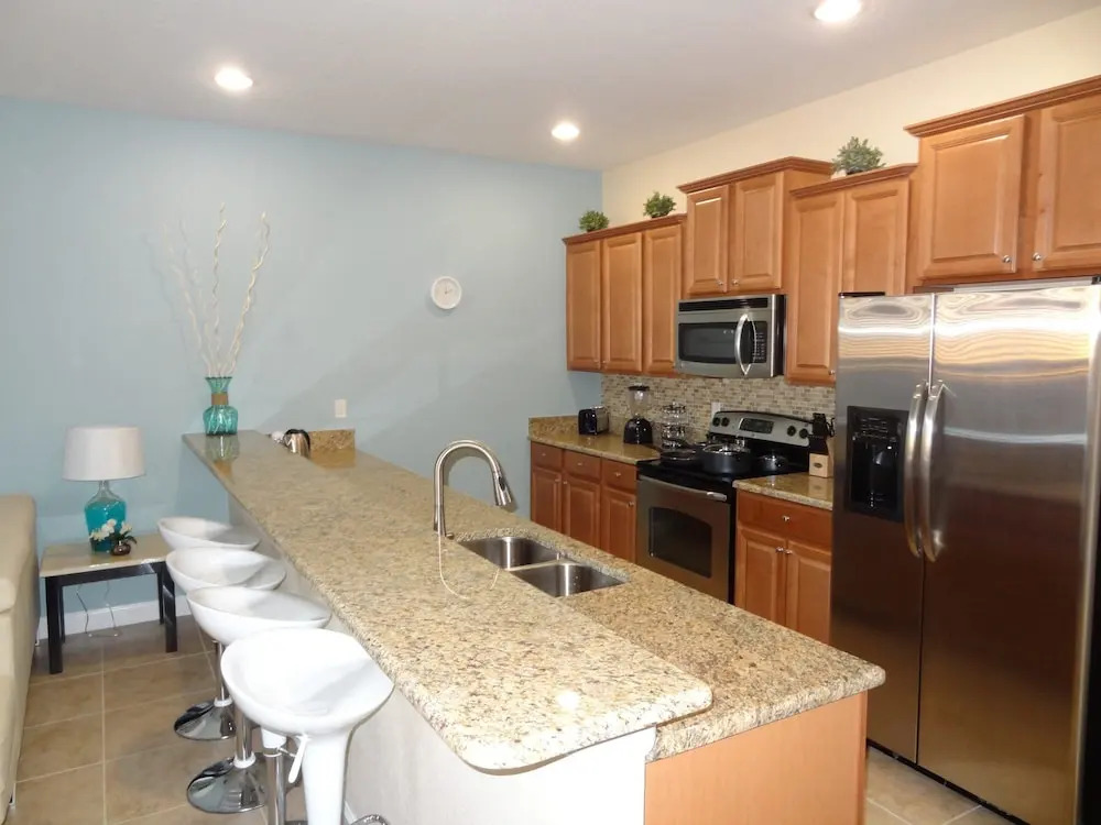 4BR Paradise Palms Townhome 8897 by OVRH