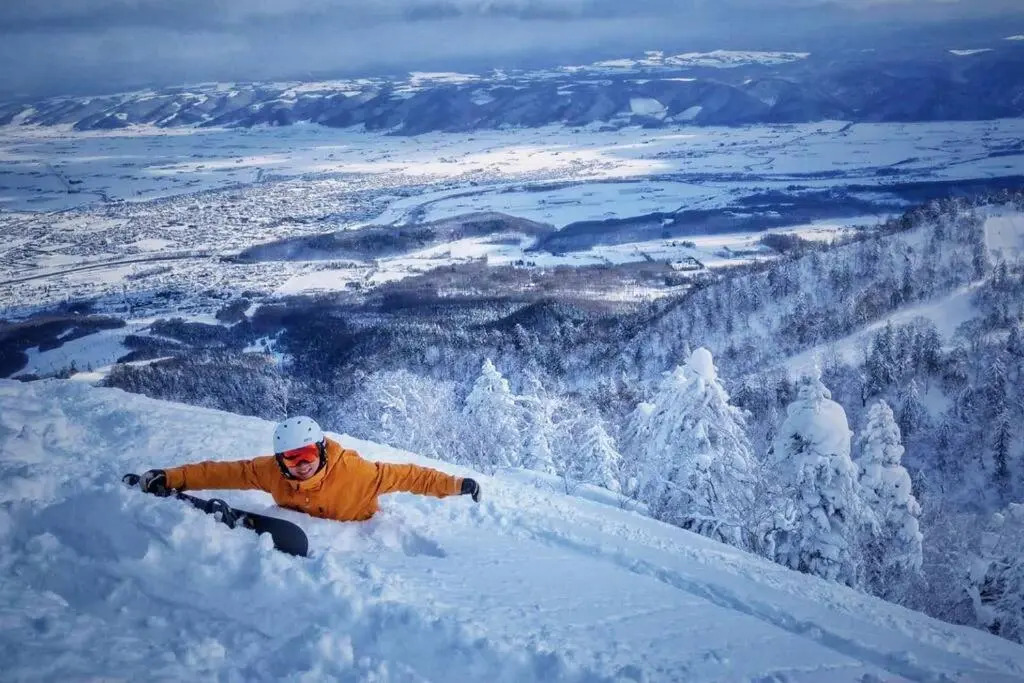 Furano CUBE SUGAR-方糖民宿,步行8min到雪场,3 brs,Max 6ppl