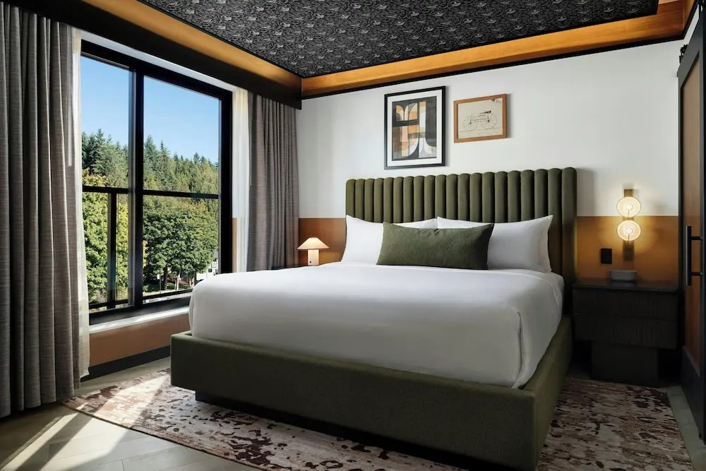 The SOMM Hotel & Spa, Autograph Collection