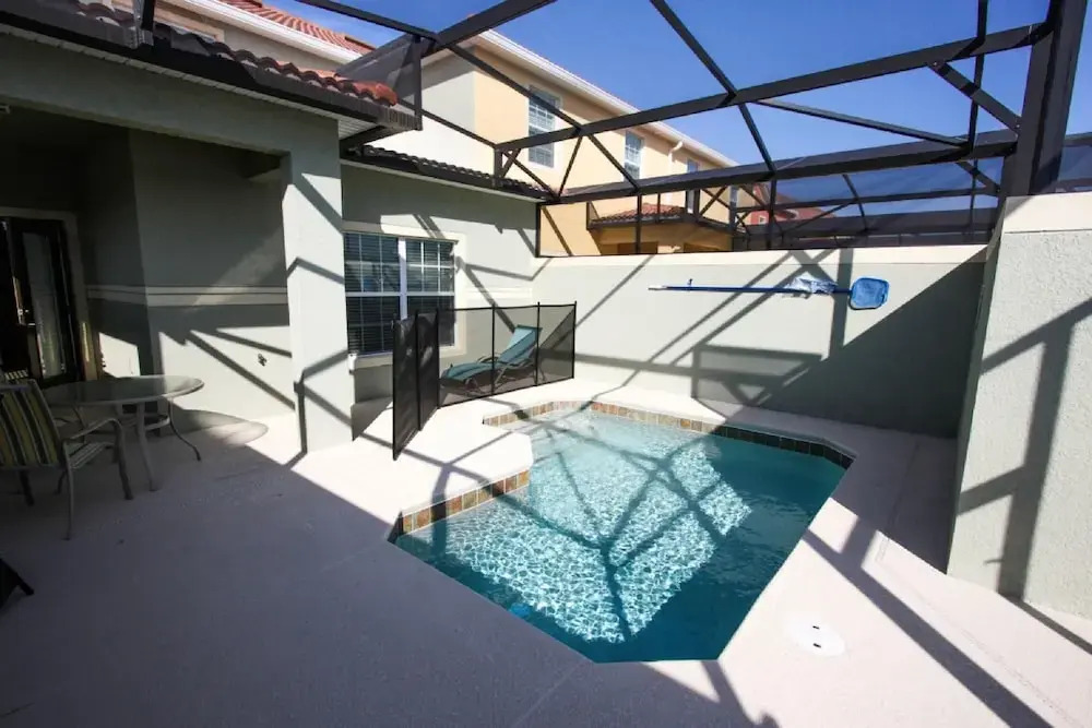 3041 Paradise Palms