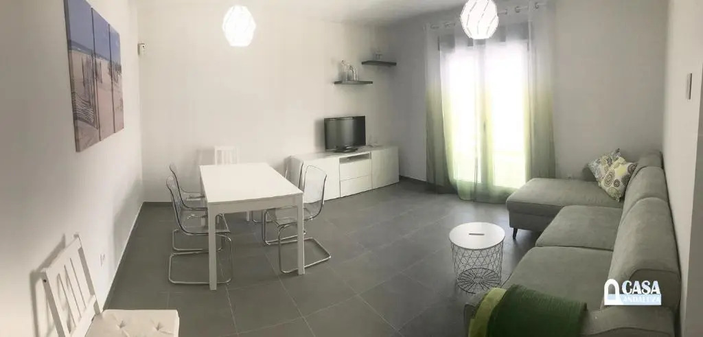 Comfortable apartment with shared pool, garage and at only 5 min walk from Los Bateles beach