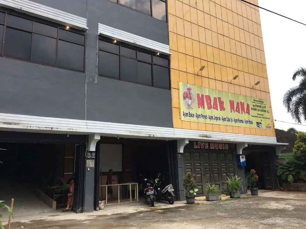 Oyo 1883 Mulia Tiza