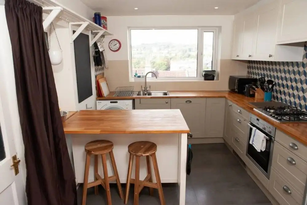 Splendid 3 Bedroom House Near Roman Bath