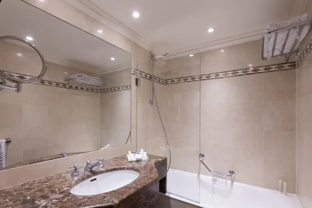 Grand Hôtel de LUnivers Saint-Germain