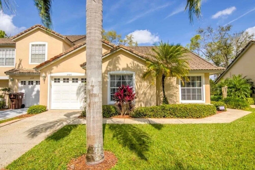 Golf In This Gorgeous Country Club Resort! 2 Bedroom Home