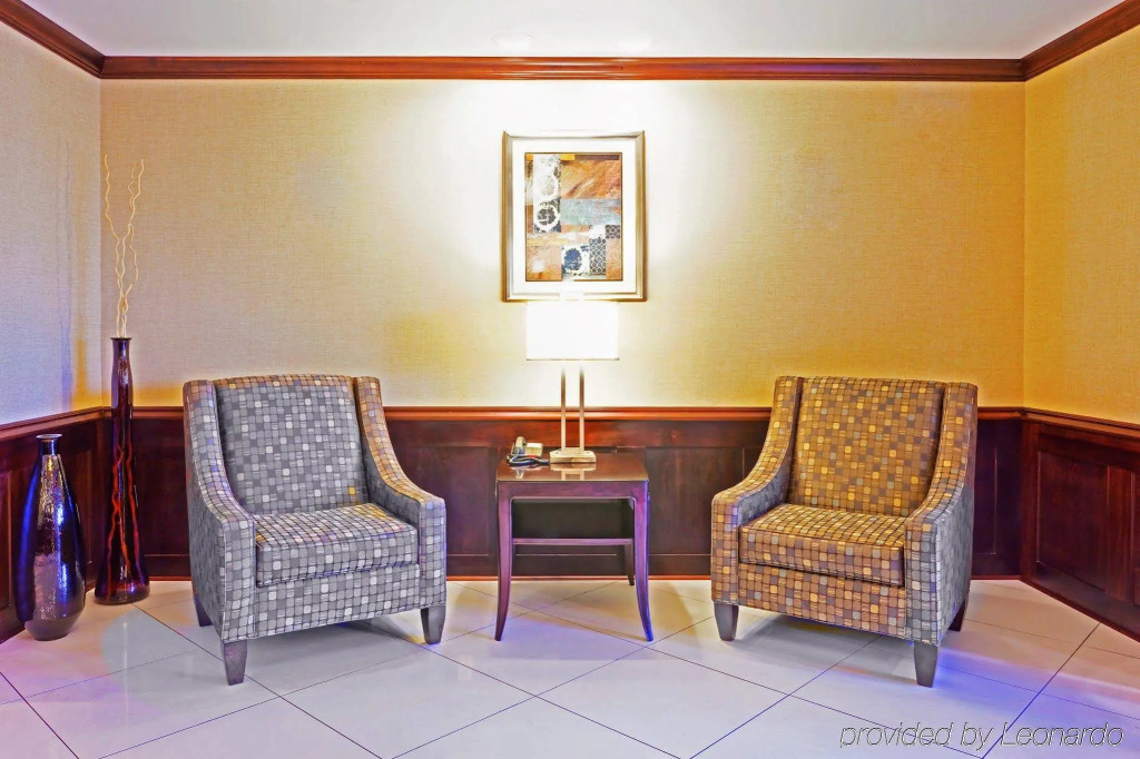Holiday Inn Express Hotel & Suites Byram by IHG