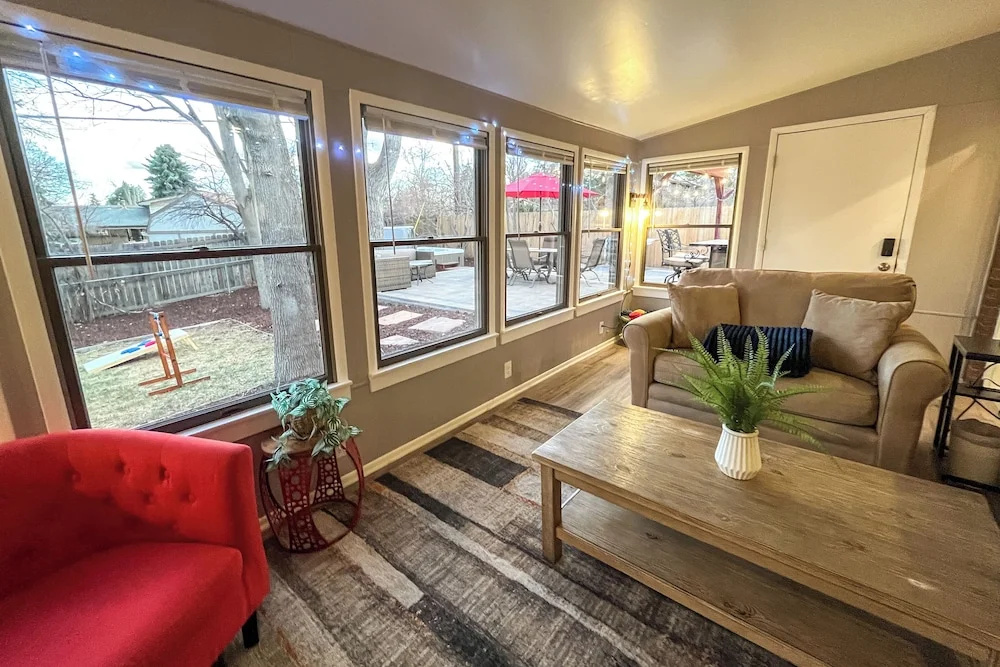 Hot Tub, Pool Table, BBQ Patio, Yard Games