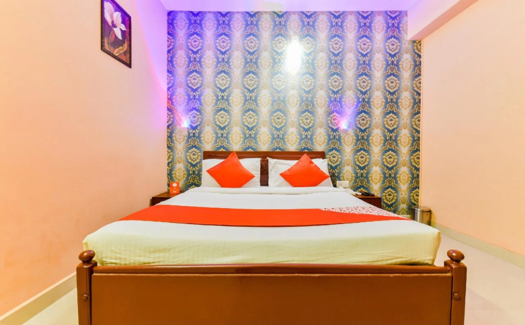 Hotel Mars By OYO Rooms