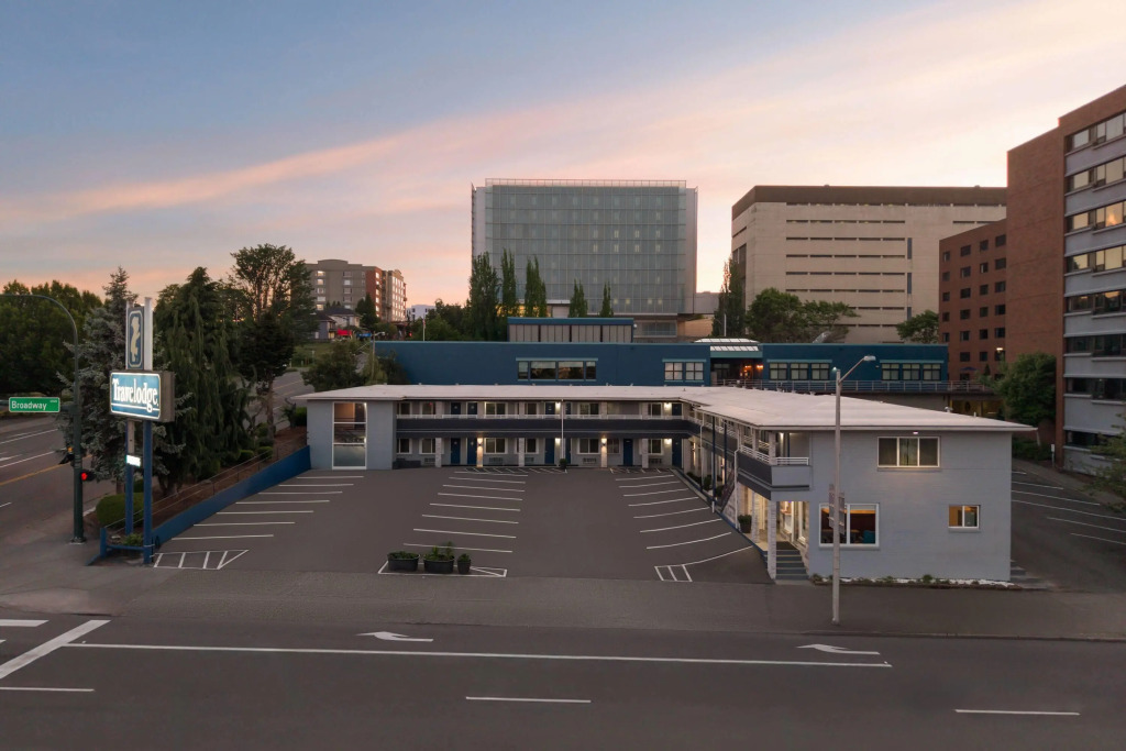 Travelodge by Wyndham Everett City Center