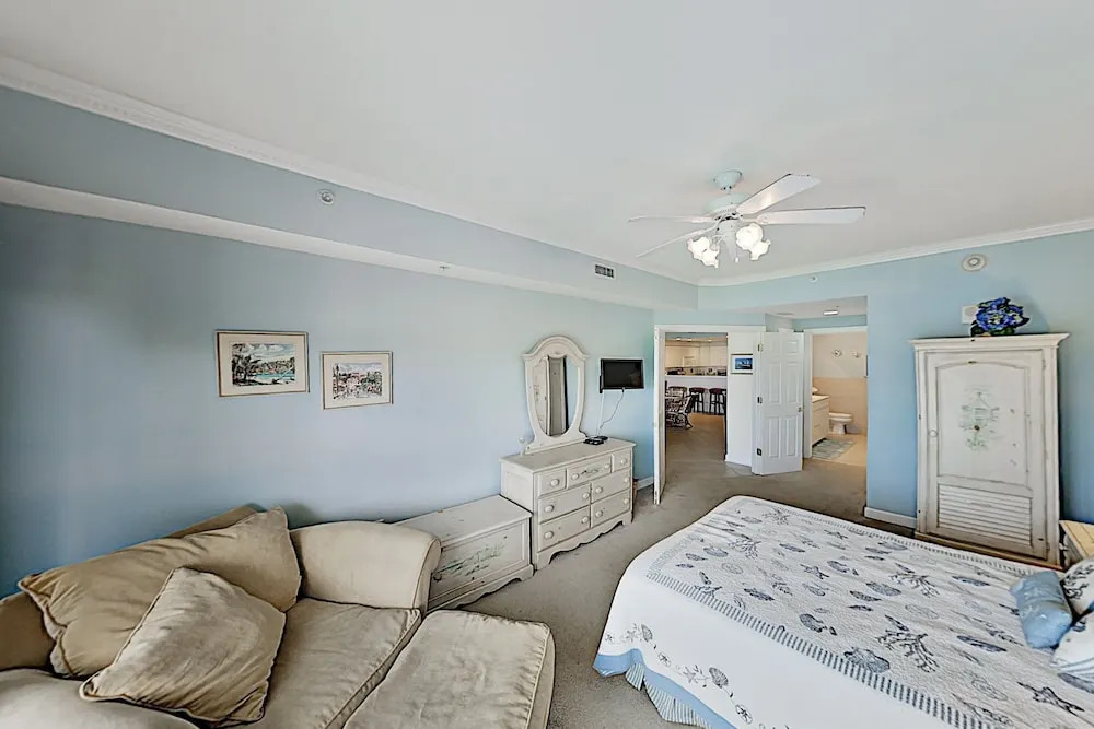 Bayfront Bliss Rooftop Pool, Short Walk To Beach 3 Bedroom Condo