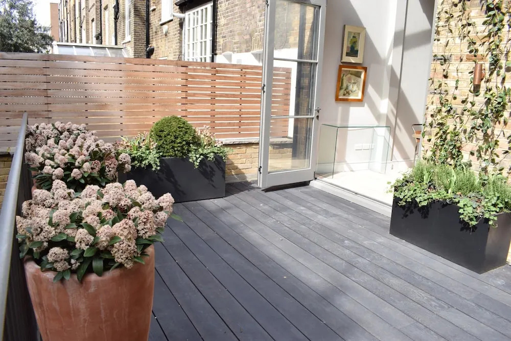 2 Bedroom Garden Flat By Kings Road