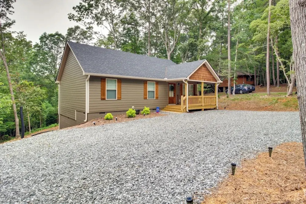 Ellijay Retreat w/ Access to Community Pools!